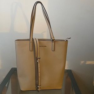 Micheal Kors large logo Tote bag. Used but still very neat.